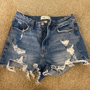 A&F High Rise Mom Short Curve Love